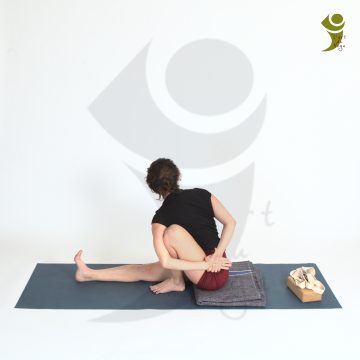 L'Art du Yoga - Posture en flexion vers l'avant